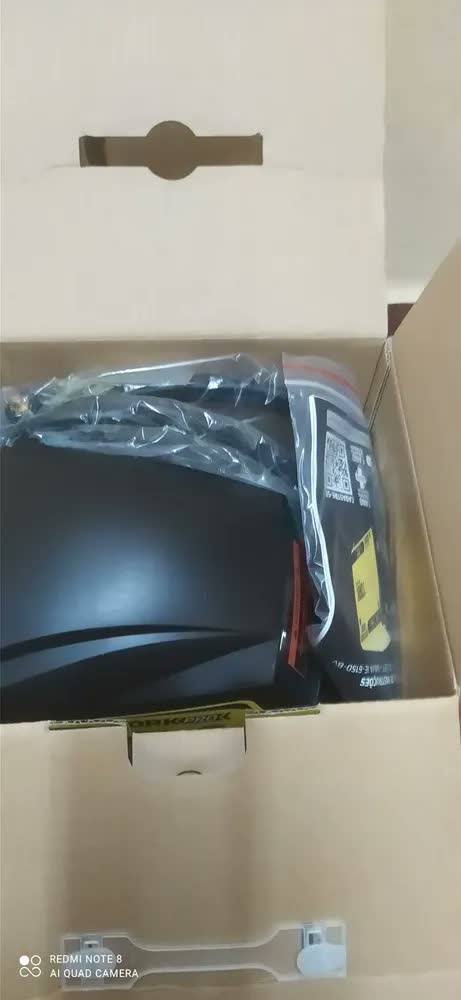 foto de Maquina Solda Inversora Super Tork KAB IE-6150-BV Mma Tig 150A Mascara 2 Esquadros Cor Amarelo Frequência 60Hz