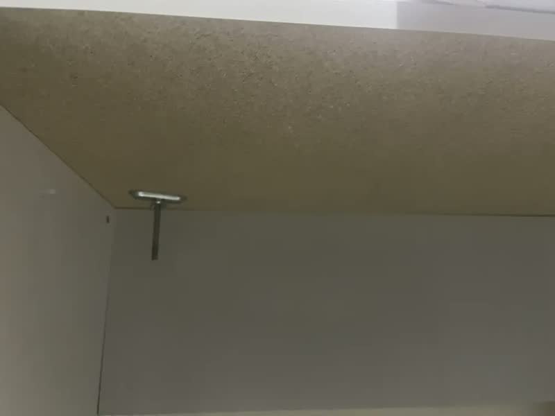 foto de Suporte Articulado Mesa Monitor 17 a 35 Polegadas 9kg ELG Pistão a Gás Giro 360° Altura 14 a 42cm Avanço 54cm VESA 100x100 Branco F80W