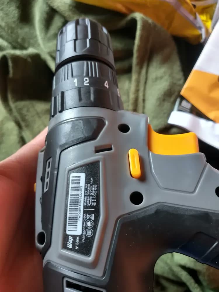 foto de Parafusadeira e Furadeira com Impacto WAP BPFI 12K4 com Led de Iluminação Maleta