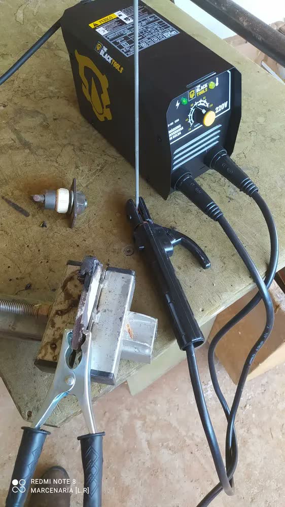 foto de Máquina Solda Inversora Mma The Black Tools Preto 50/60hz Voltagem