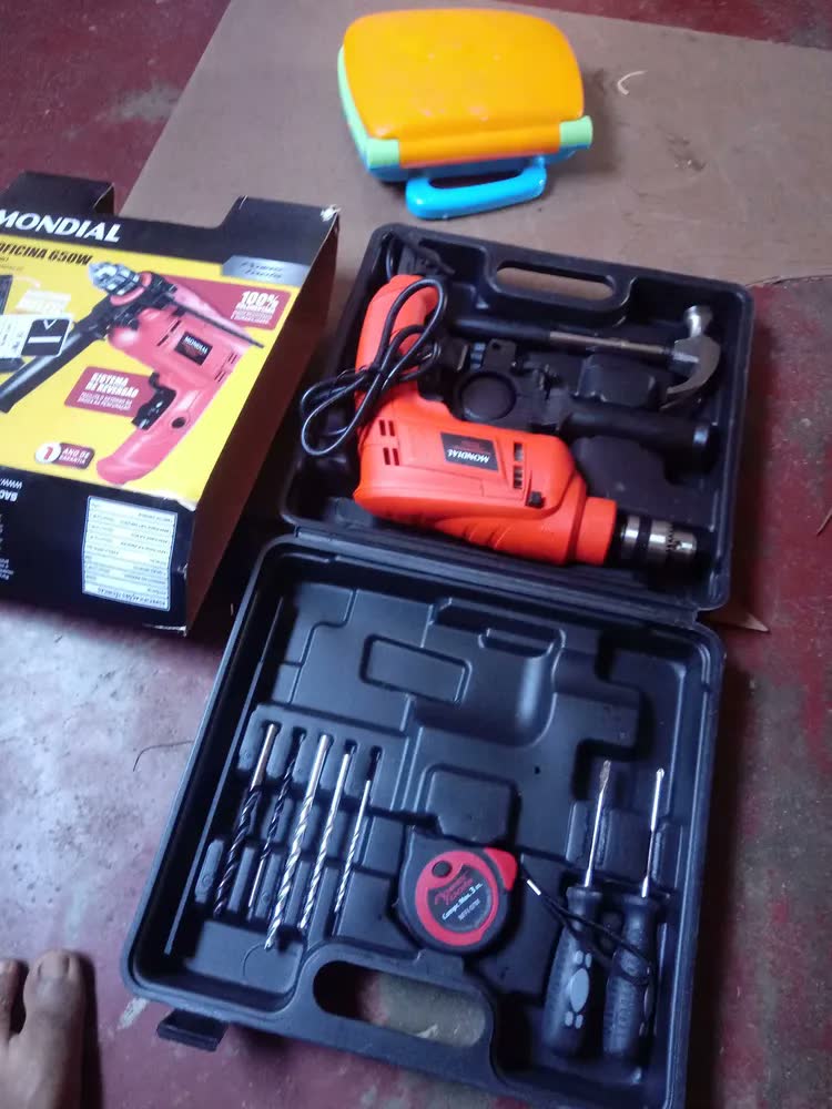 foto de Furadeira de Impacto com Maleta Mondial 650W - NFFI-07M