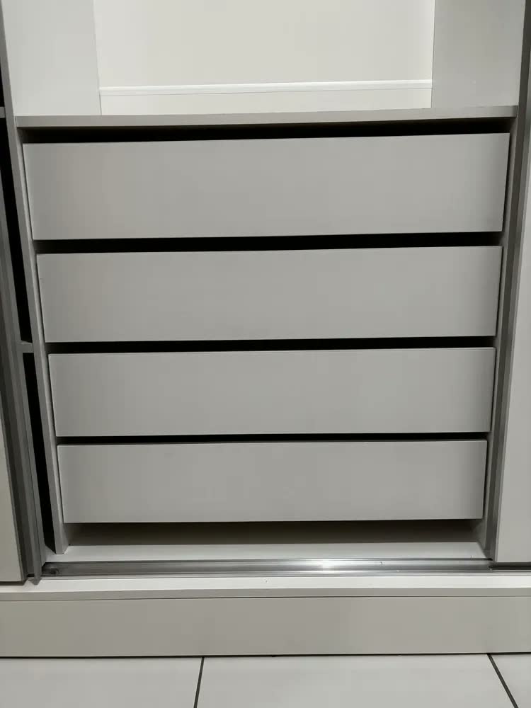 foto de Guarda Roupa Casal 100% Mdf Madesa Royale 3 Portas Correr B Cor Branco 106309