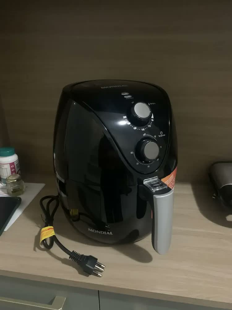 foto de Fritadeira Sem Óleo Air Fryer 3,5L Mondial 1500W AF-31