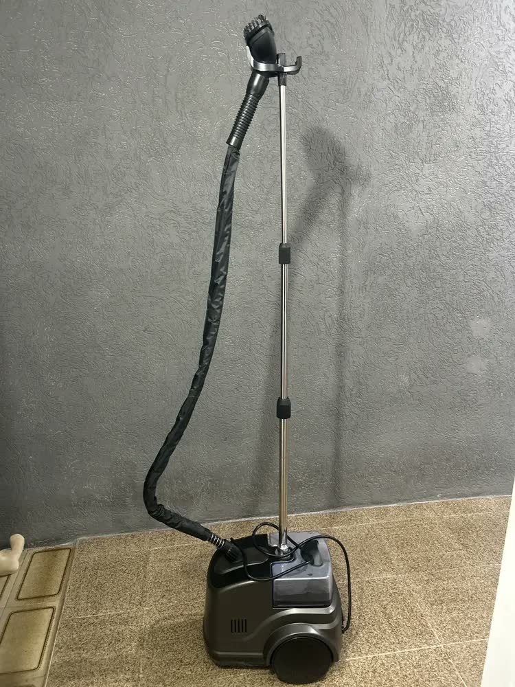 foto de Vaporizador de Roupas Neosteam NS-2 Industrial A Vapor 1500W