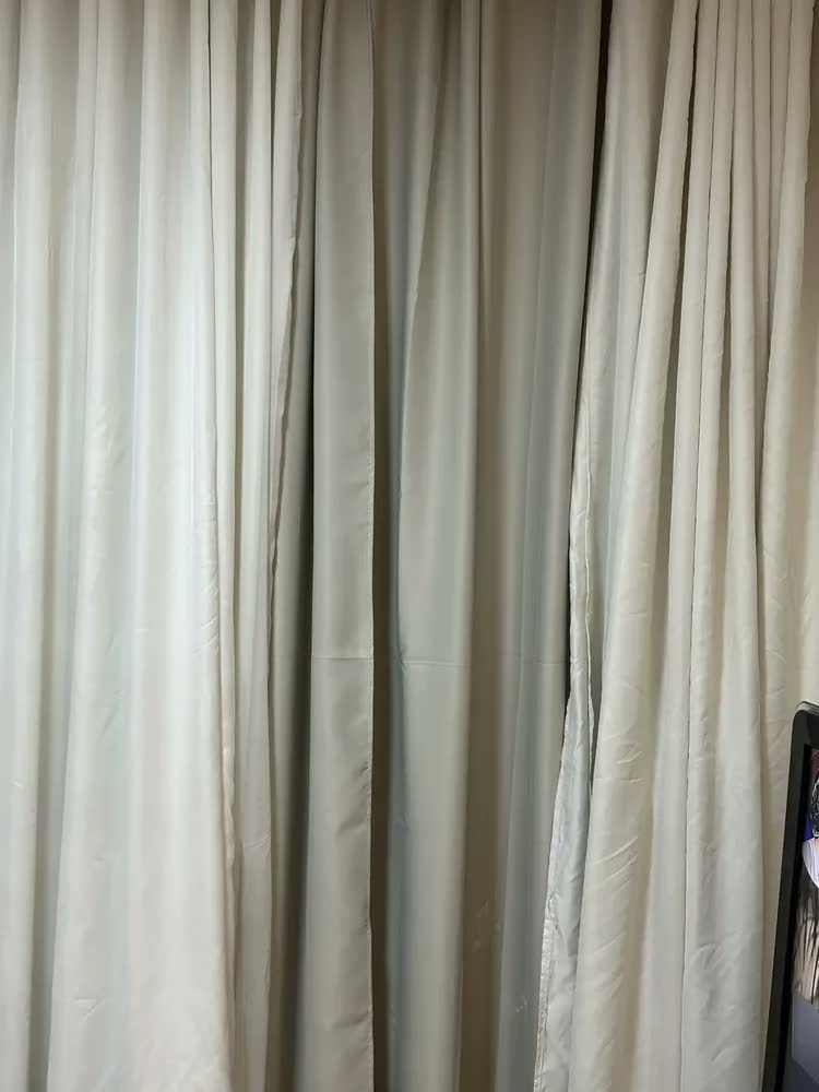 foto de Cortina Trilho Suíço 3,00x2,80 Blackout Tecido Corta Luz