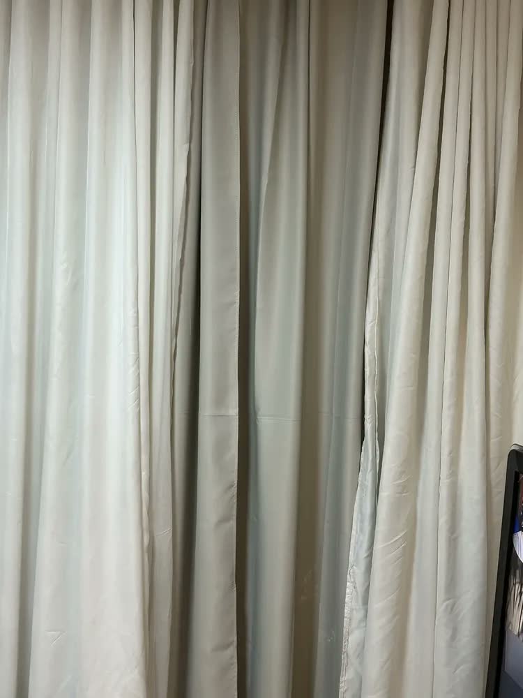 foto de Cortina Trilho Suíço 3,00x2,80 Blackout Tecido Corta Luz