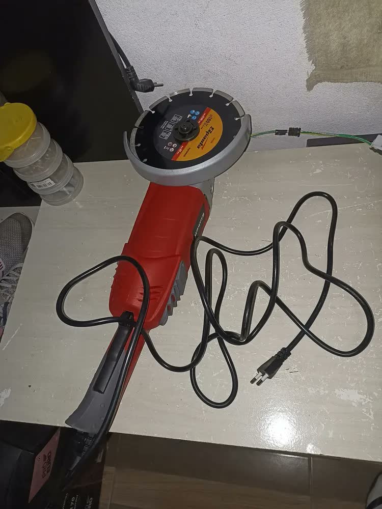 foto de Esmerilhadeira Angular Multiuso Profissional Potência de 2000W 127V Disco 180mm Einhell RT-AG 230/180