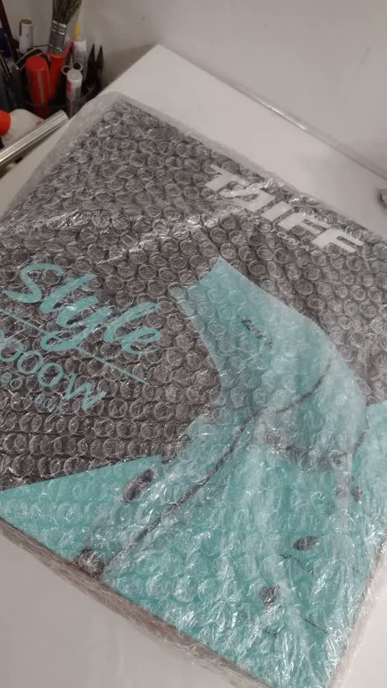 foto de Secador Taiff Style 2000w C/ Prancha Taiff Cerâmica 180ºc