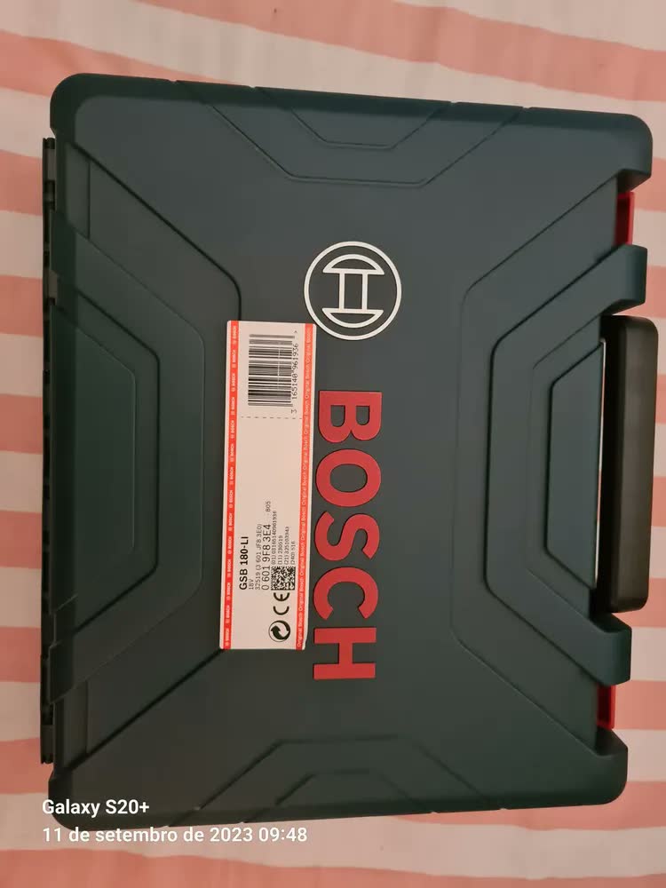 foto de Parafusadeira De Impacto 1/2 Bosch Gsb 180li Com Bat. Cor Azul