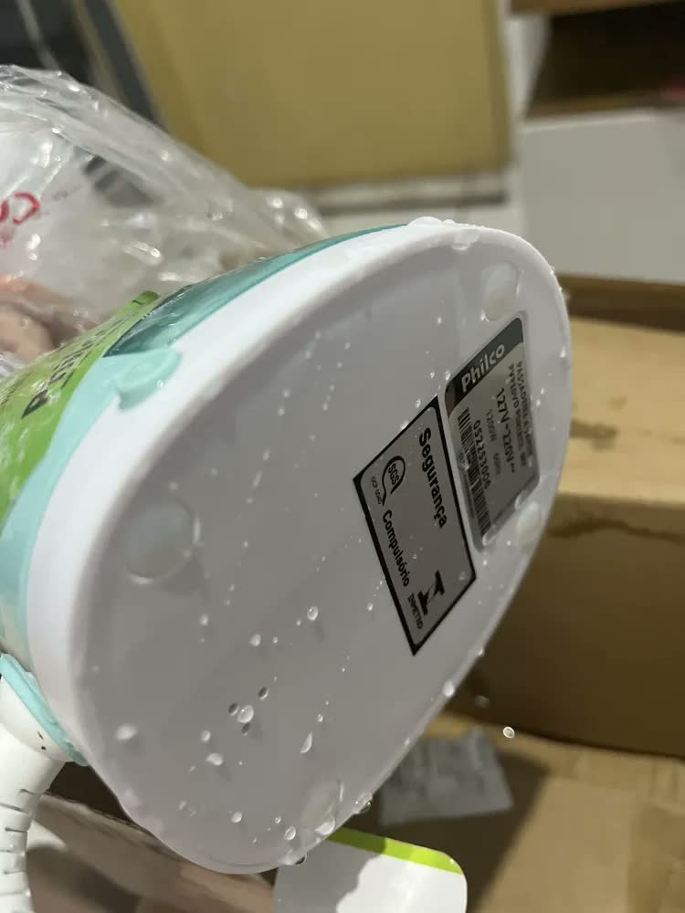 foto de Passadeira a Vapor Portátil Philco PVP10VD Bivolt
