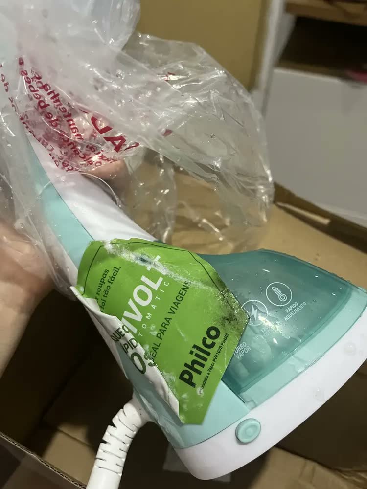 foto de Passadeira a Vapor Portátil Philco PVP10VD Bivolt
