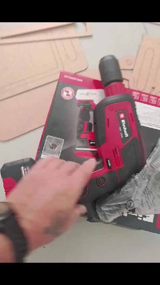 foto de Furadeira De Impacto Einhell Tc-id 18 Li sem bateria 2600rpm profissional soft grip empunhadura