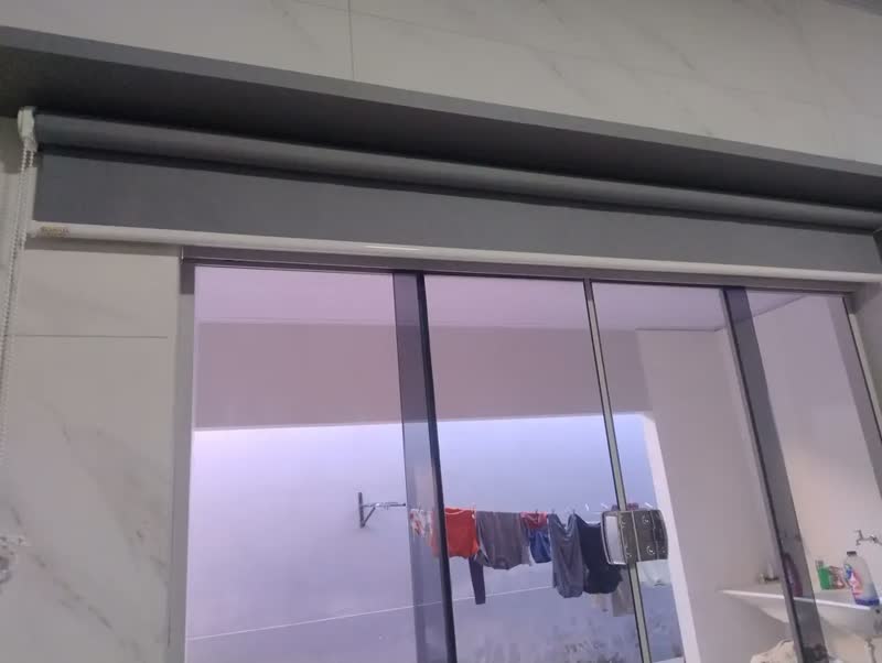 foto de Cortina Rolo Blackout De Medida 1,70x1,40blecaute 0% Luz