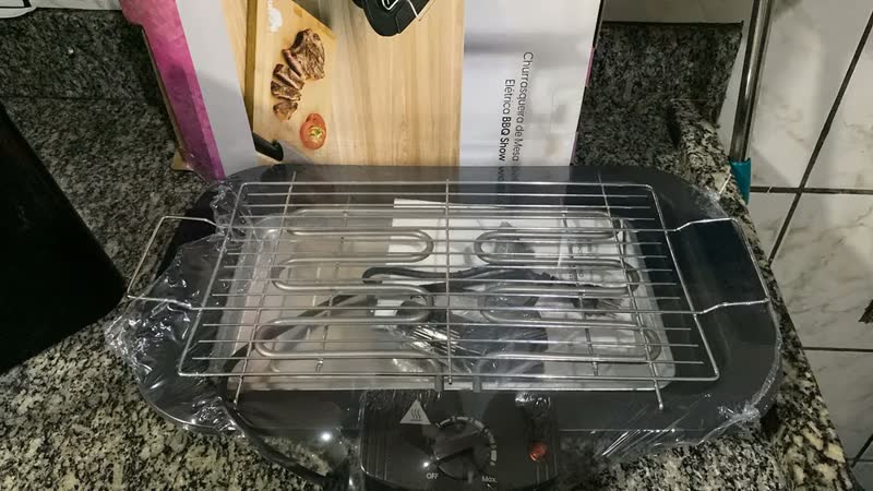 foto de Churrasqueira Elétrica De Mesa Elgin 42CHU2001000 Cor Preta