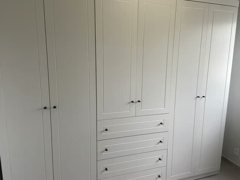 foto de Guarda Roupa Casal 06 Portas 04 Gavetas Americano Henn