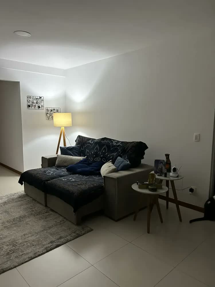 foto de Abajur De Chão Tripé Decoração Iluminação Perfeita  Bivolt