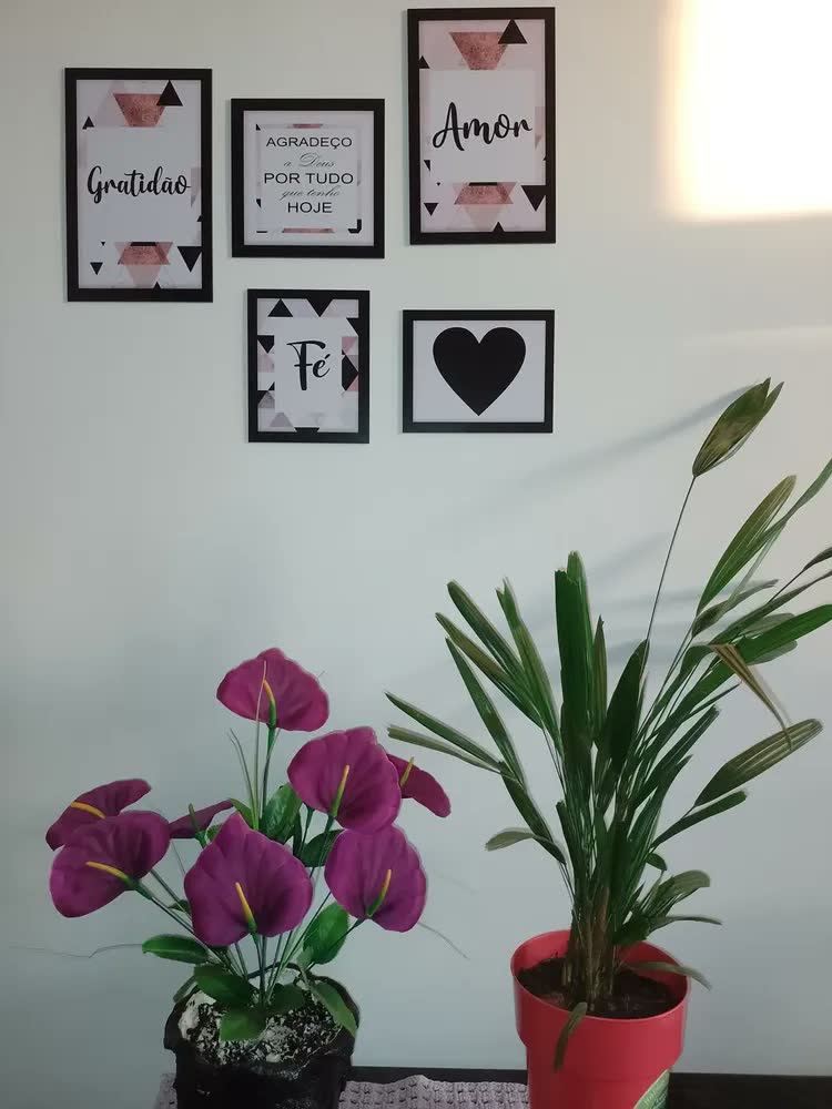 foto de Quadros Decorativos Frases Amor Fé Gratidão Sala Escritório