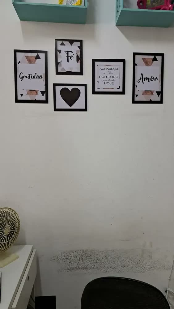 foto de Quadros Decorativos Frases Amor Fé Gratidão Sala Escritório