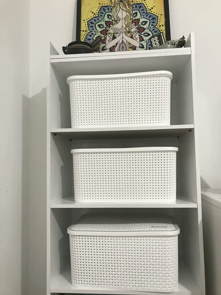 foto de Cesto Organizador Rattan Pequeno 4L Com Tampa Nitron Caixa Organizadora Multiuso Decorativa Banheiro Cozinha Quarto Porta Objetos Plástico Resistente Estilo Vime Moderno Compacto Elegante
