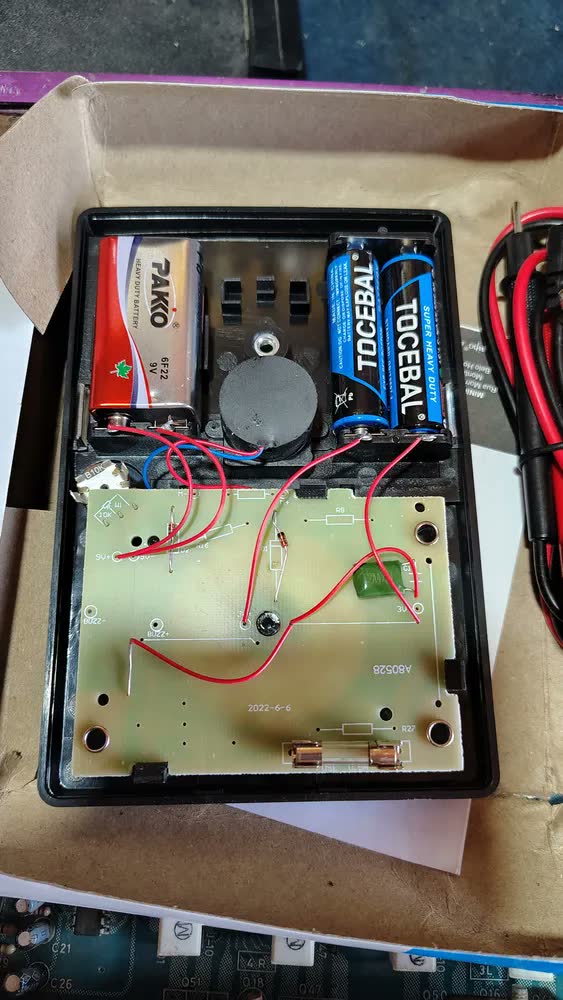 foto de Multímetro Analógico Minipa ET-2022B Portátil Bateria Testes Eletricidade