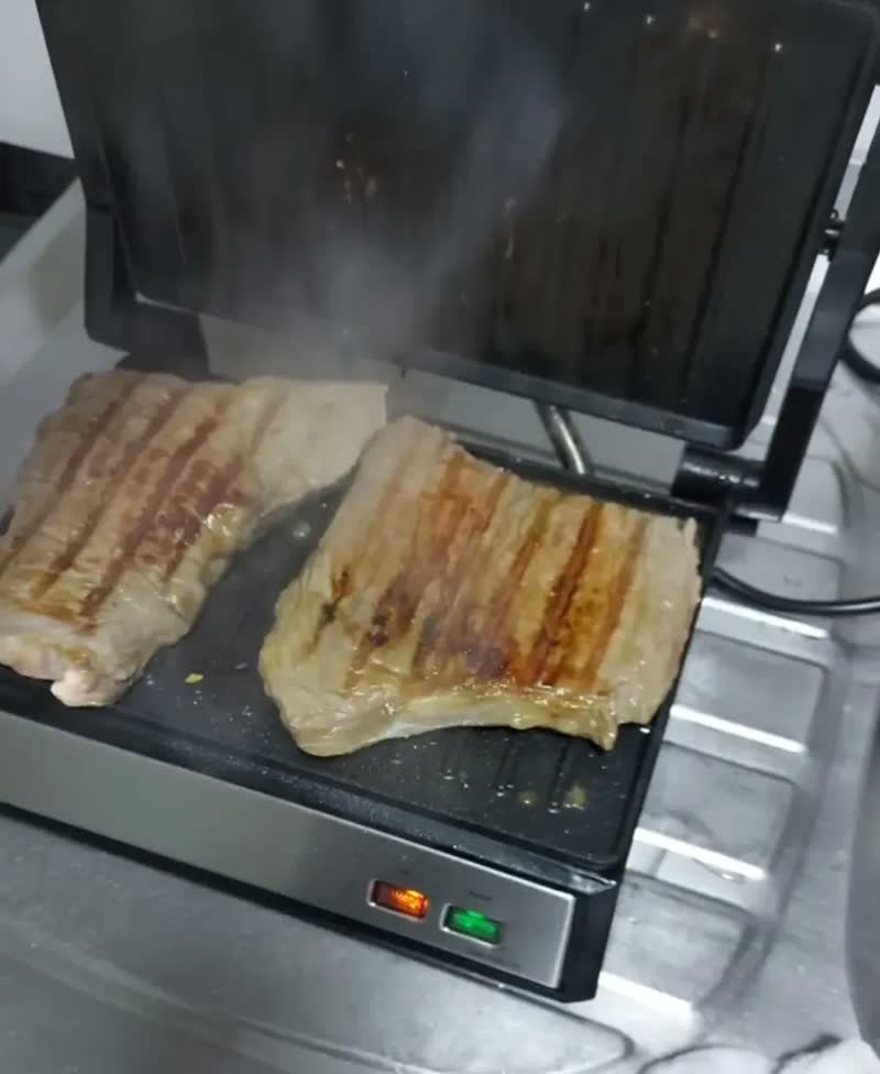 foto de Grill E Sanduicheira Philco PGR21PI Antiaderente 2 Em 1 Inox