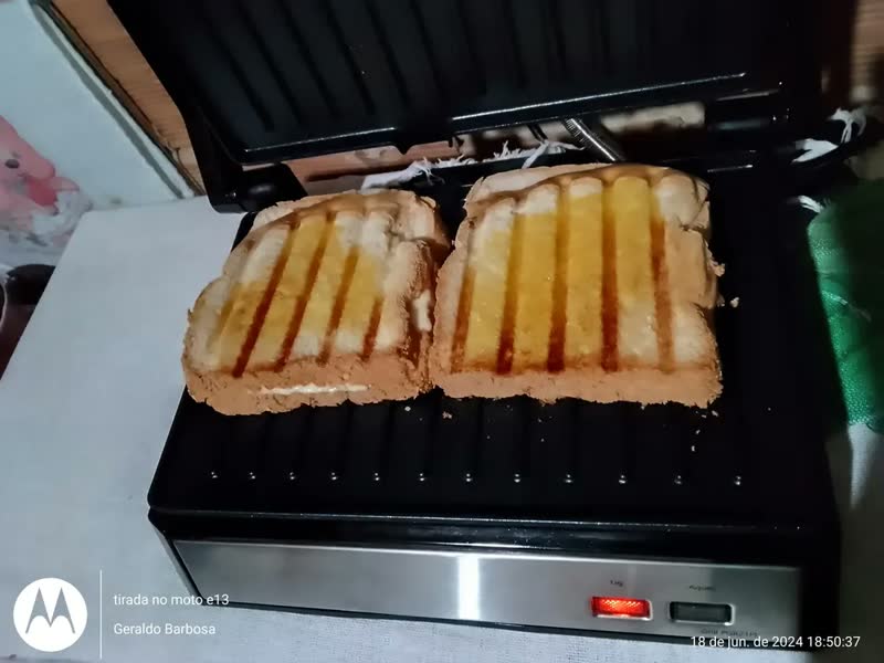 foto de Grill E Sanduicheira Philco PGR21PI Antiaderente 2 Em 1 Inox