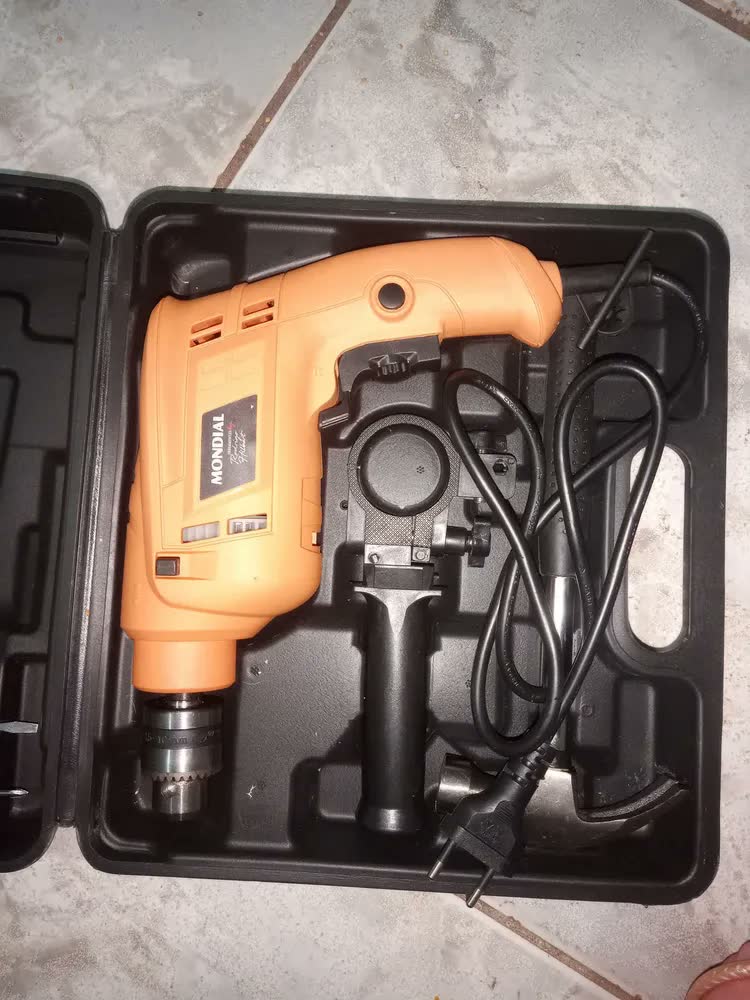 foto de Furadeira com Impacto Mondial 650W FI-RH-01M