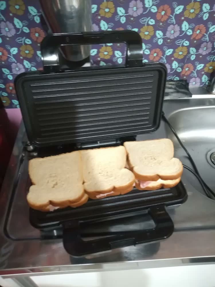 foto de Sanduicheira E Grill Pgr02i 900w Preto E Inox Philco