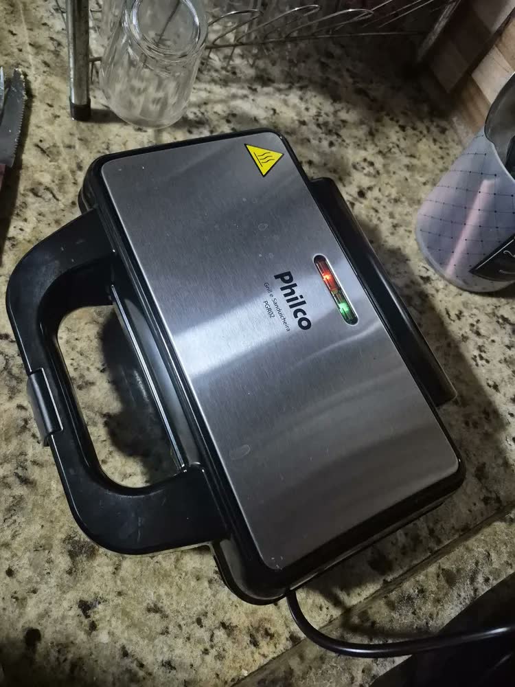 foto de Sanduicheira E Grill Pgr02i 900w Preto E Inox Philco