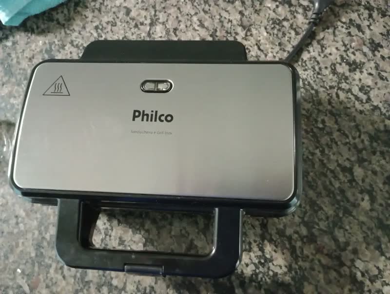foto de Sanduicheira E Grill Pgr02i 900w Preto E Inox Philco