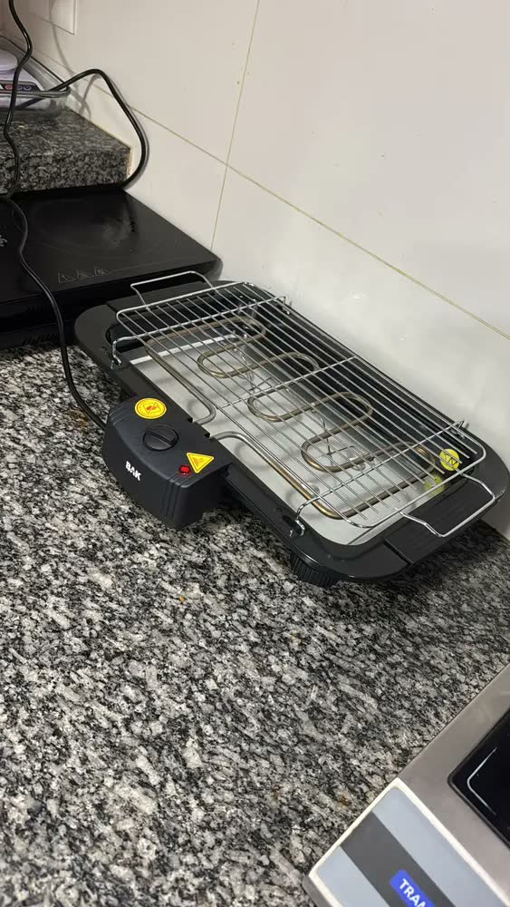 foto de Churrasqueira Elétrica Portátil Bak BBQ 127V 1500W Grelha Inox