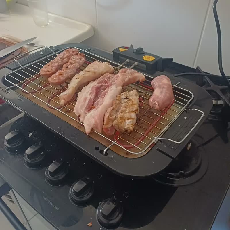 foto de Churrasqueira Elétrica Portátil Bak BBQ 127V 1500W Grelha Inox