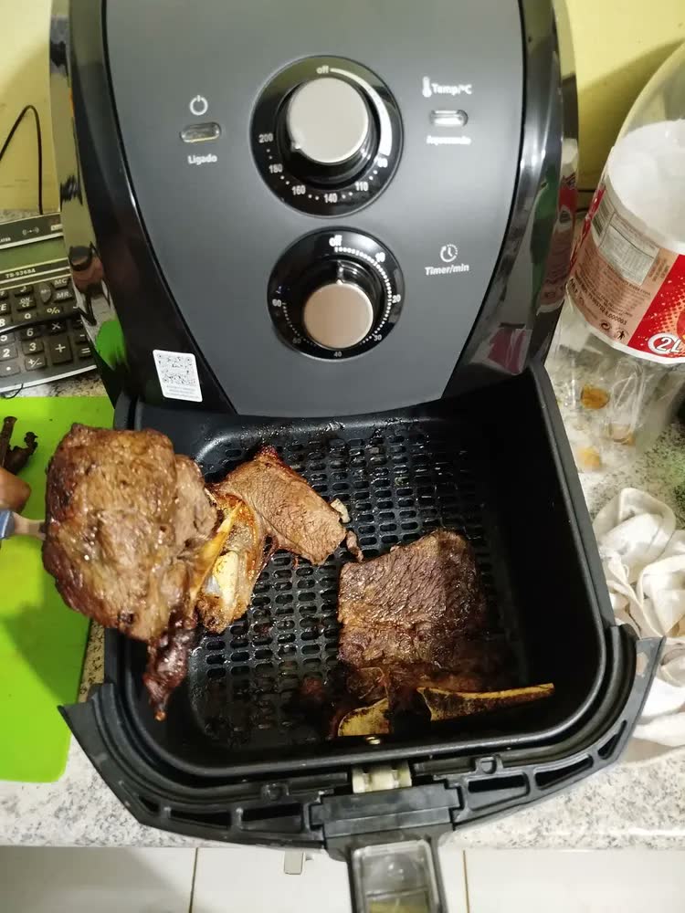 foto de Fritadeira sem óleo air fryer 4L Mondial 1500W AFN-40-BFT