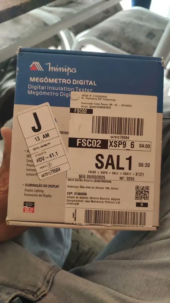 foto de Megômetro Digital Minipa MI-1000A — Medição de Resistência de Isolação até 1000V