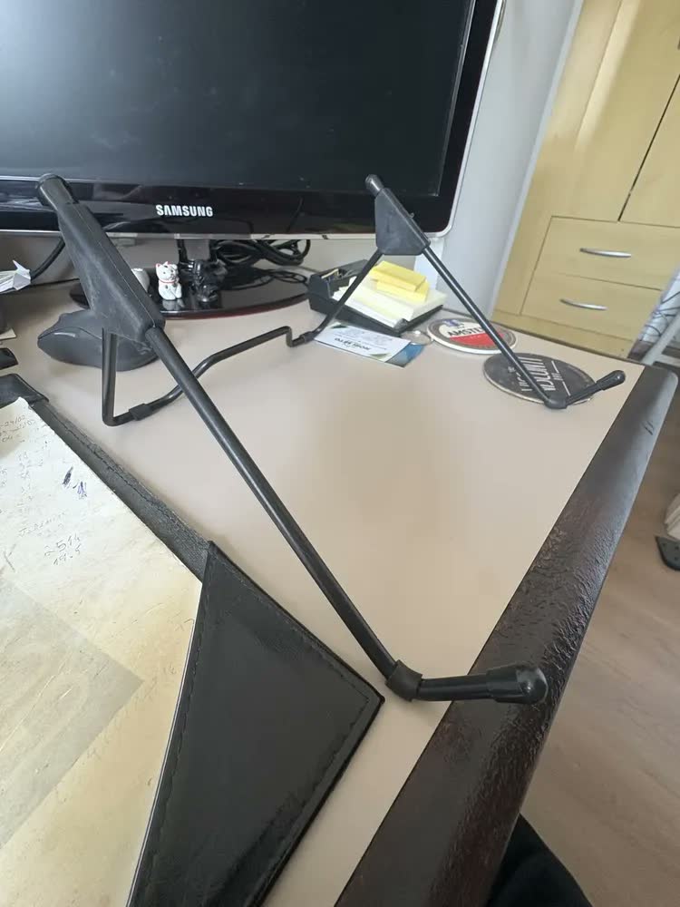 foto de Suporte Notebook Ergonômico Ajustável Dobrável Antiderrapante Preto Portátil PIX 0790016 – Ideal para Home Office e Estudo