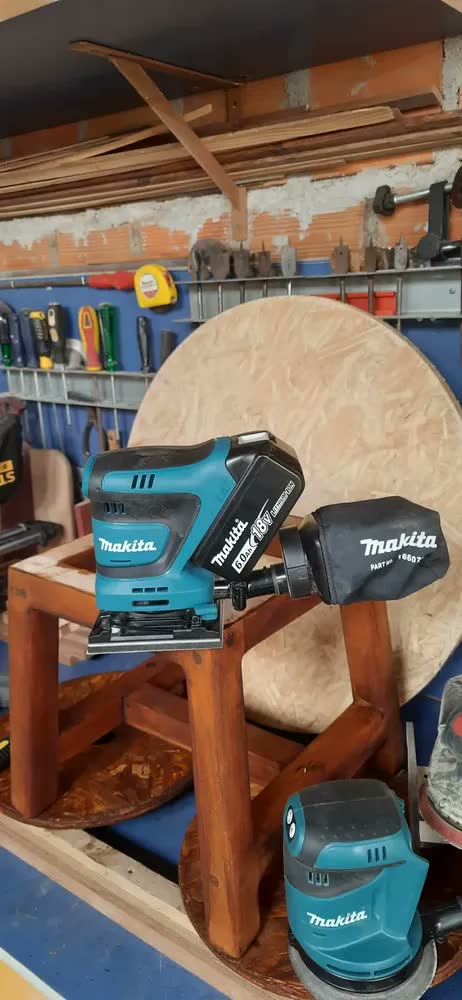 foto de Lixadeira Sem Fio Makita Dbo480z S/ Bateria S/ Carregador Cor Azul