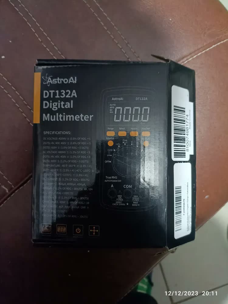 foto de Multímetro Digital Astroai Trms 4000C Com Voltímetro 600v Cc/ca E Variação Automática Rápida Mede Com Precisão A Tensão,a Corrente,a Resistência E A Capacitância