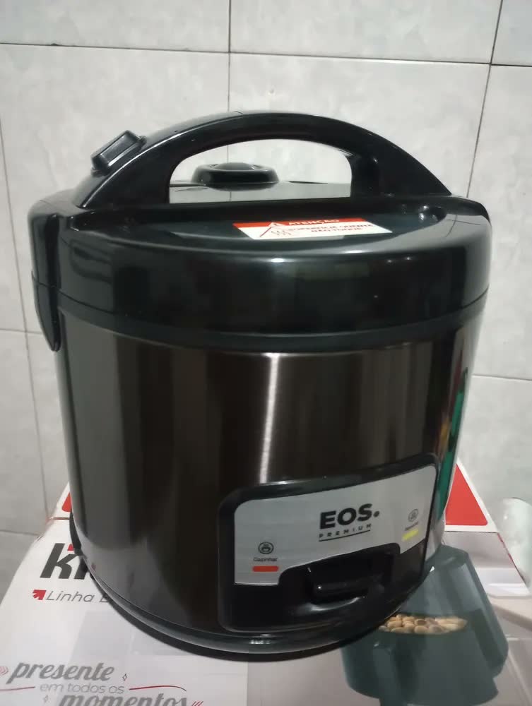 foto de Panela Elétrica De Arroz Eos 5 Xícaras Preta