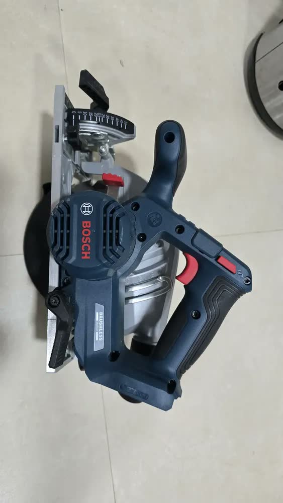 foto de Serra Circular Sem Fio Bosch Gks 185-li Disco Standard