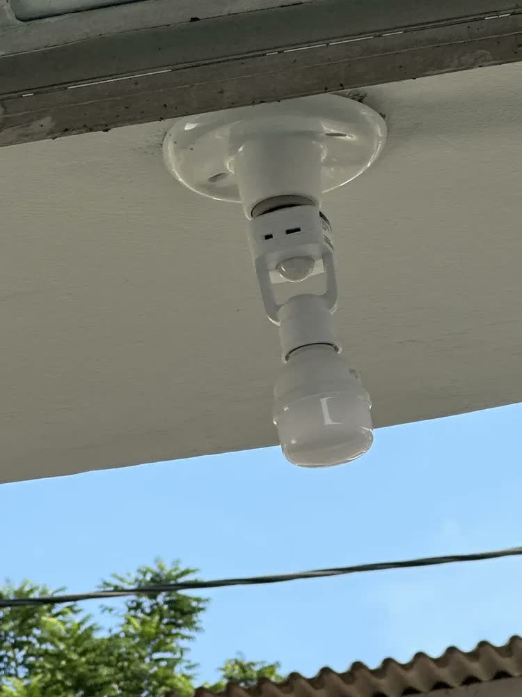 foto de Sensor de Presença Intelbras com Soquete ESP 360 S Branco