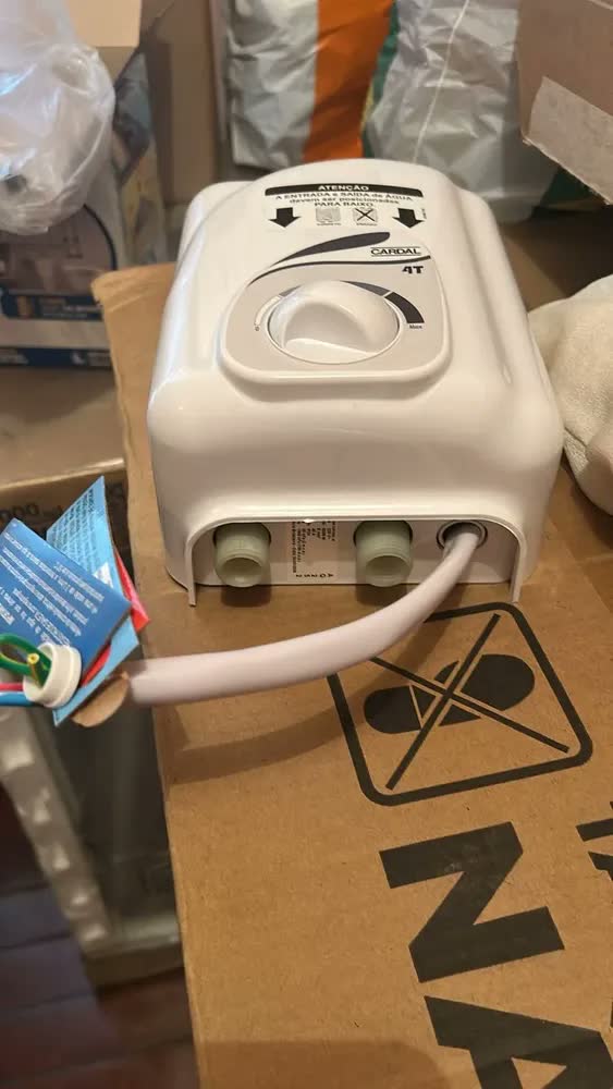 foto de Aquecedor Elétrico Cardal Central 4T Branco 8.2kW