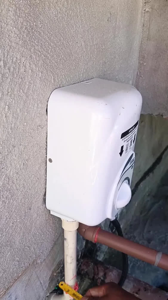 foto de Aquecedor Elétrico Cardal Central 4T Branco 8.2kW