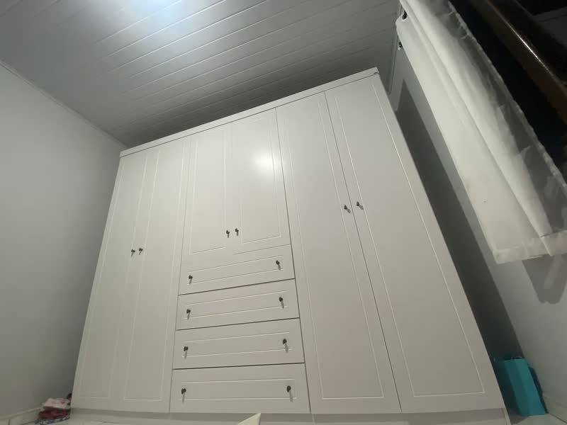 foto de Guarda Roupa Nova York 6 Portas 4 Gavetas Espresso