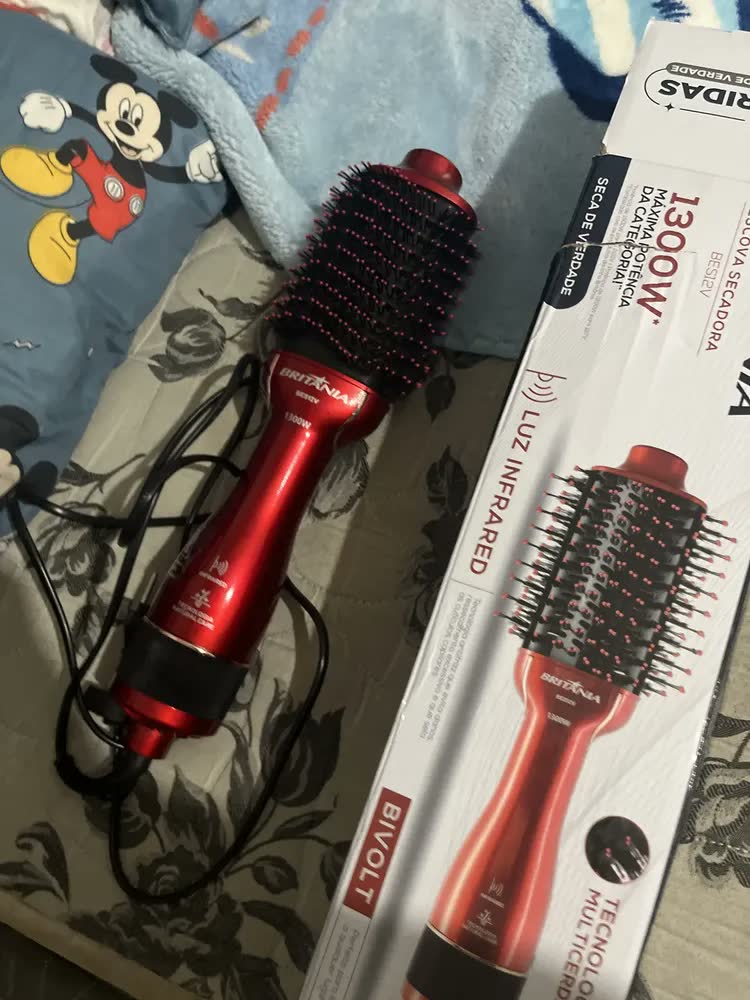 foto de Escova Secadora Alisadora Modeladora Britânia 1300w Bilvolt