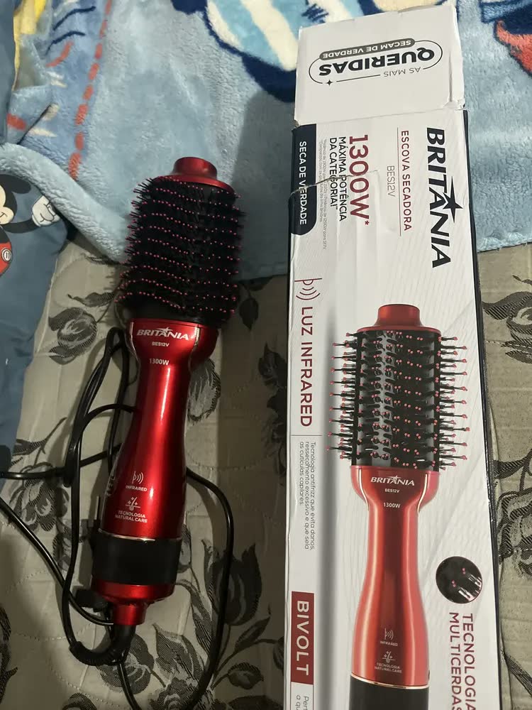 foto de Escova Secadora Alisadora Modeladora Britânia 1300w Bilvolt