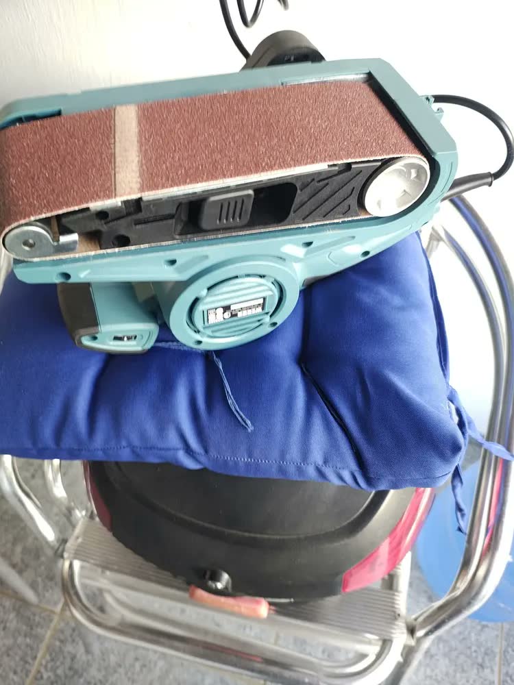 foto de Lixadeira de Cinta Wesco Profissional WS4366 920W com Coletor de Pó