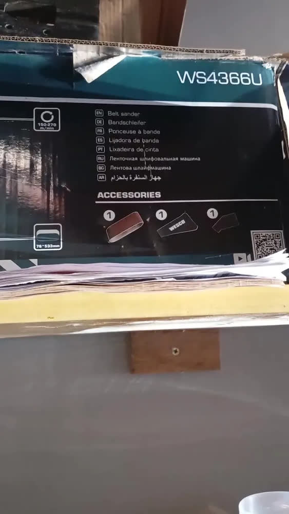 foto de Lixadeira de Cinta Wesco Profissional WS4366 920W com Coletor de Pó