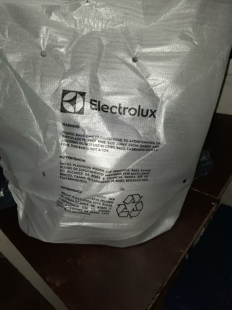 foto de Electrolux EEK10 Chaleira Elétrica Com 1200W, 1,8L Cor Prata -