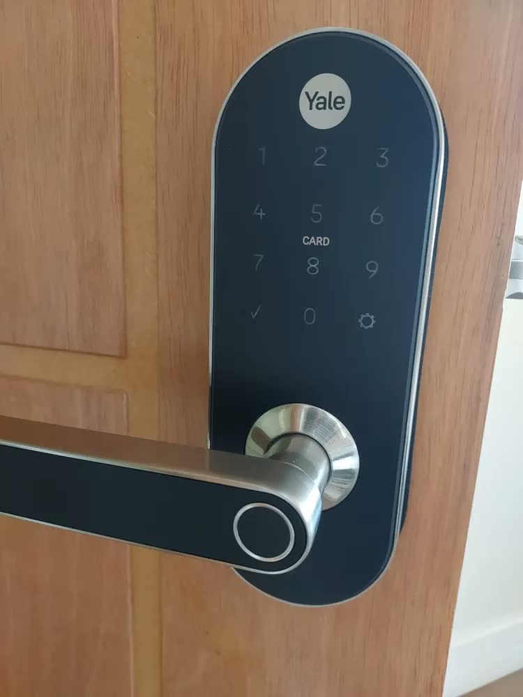 foto de Yale YMC 420W Cor Preto Aço Inoxidável Fechadura Digital