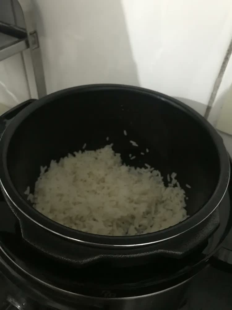 foto de Panela De Pressão Multifuncional BPP01PI 3L Britânia Prata